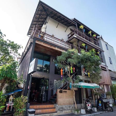 The Arak Bed Bar And Hostel Chiang Mai Eksteriør bilde