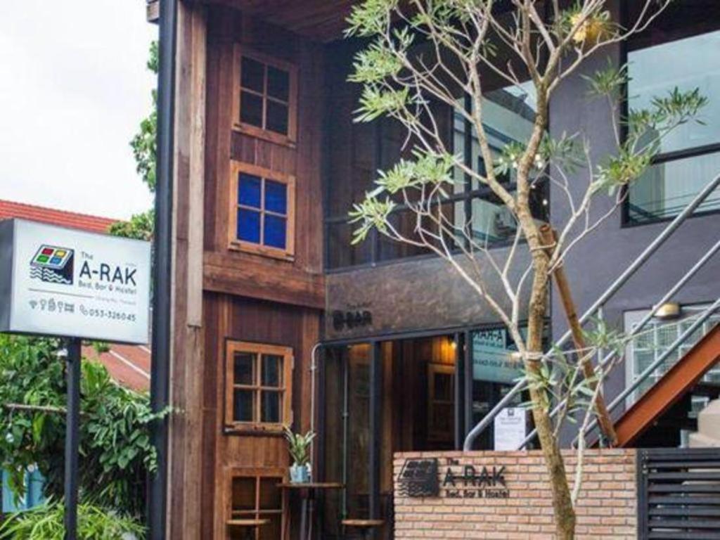 The Arak Bed Bar And Hostel Chiang Mai Eksteriør bilde