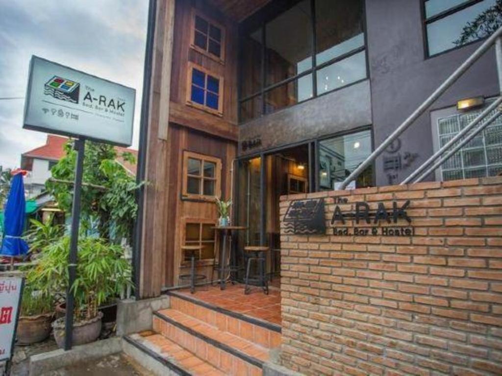 The Arak Bed Bar And Hostel Chiang Mai Eksteriør bilde
