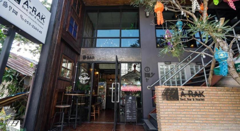 The Arak Bed Bar And Hostel Chiang Mai Eksteriør bilde