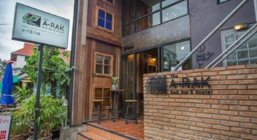 The Arak Bed Bar And Hostel Chiang Mai Eksteriør bilde