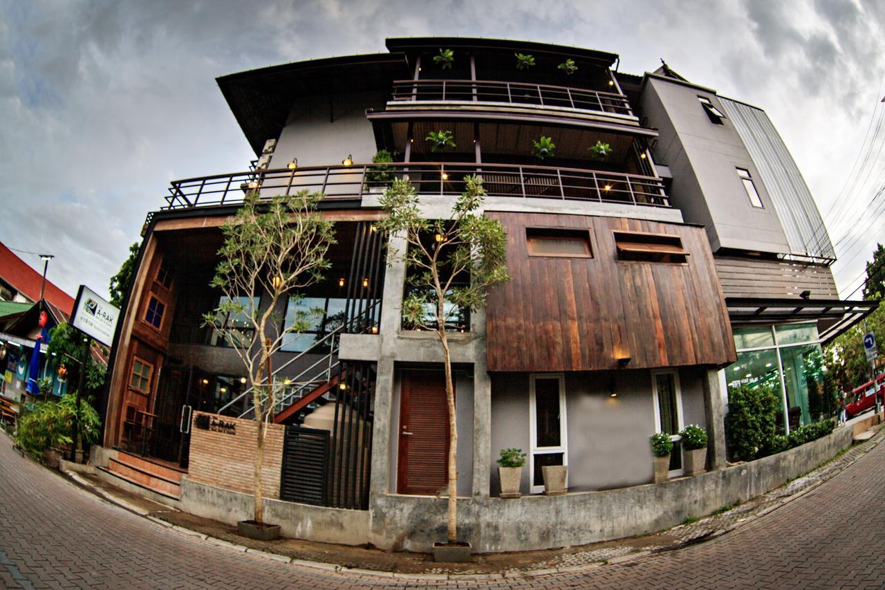 The Arak Bed Bar And Hostel Chiang Mai Eksteriør bilde